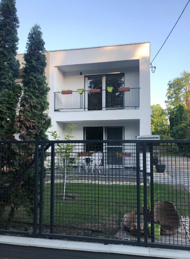 House For 6 Ppl At Lake Balaton Siófok Esterno foto