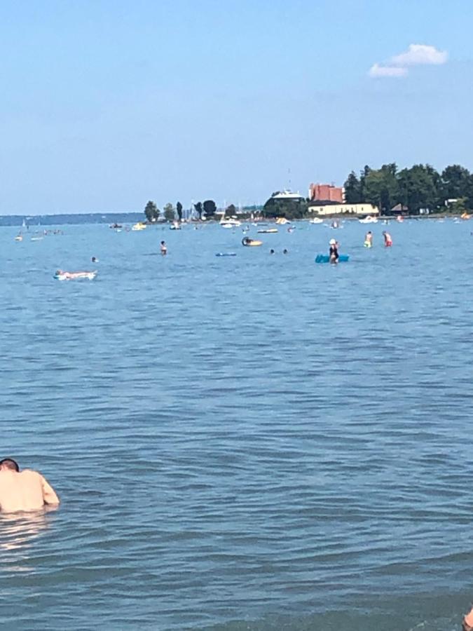 House For 6 Ppl At Lake Balaton Siófok Esterno foto